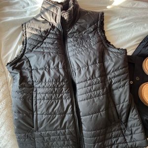 Women’s North Face Mossbud Reversible Vest